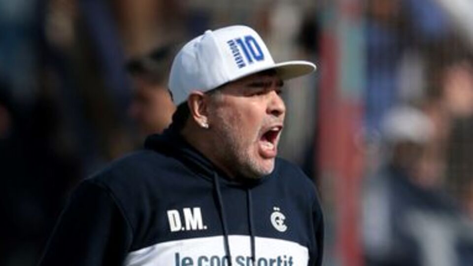 Maradona devam edecek!