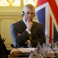 Annesi saraydan kovdu!