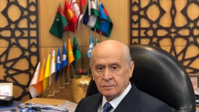 Bahçeli'den Öğretmenler Günü mesajı