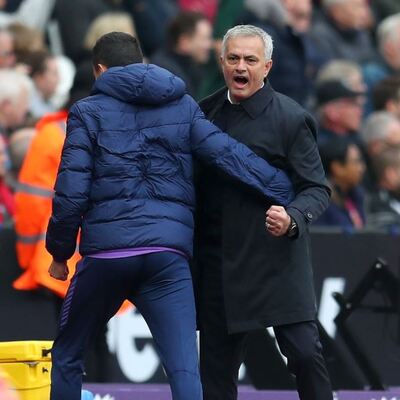 Mourinho galibiyetle döndü!