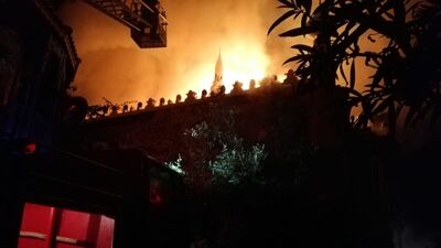 Dört yıldızlı otel alevlere teslim!