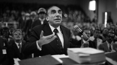 Alparslan Türkeş kimdir?