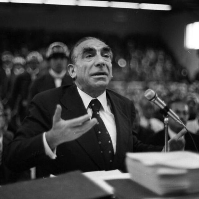 Alparslan Türkeş kimdir?