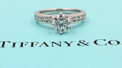 Tiffany 16.2 milyar dolara Fransızların