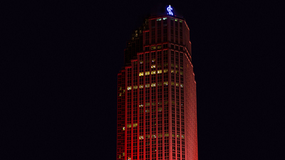 İş'ten 'Kadına Yönelik Şiddete Son' kampanyasına destek