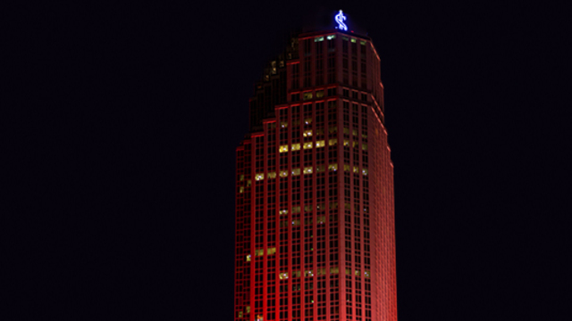 İş'ten 'Kadına Yönelik Şiddete Son' kampanyasına destek