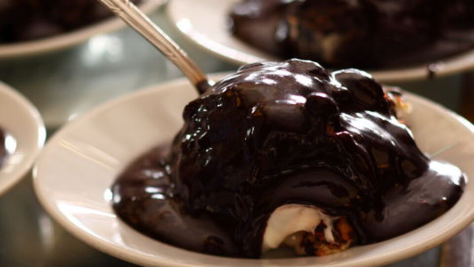 Pratik lezzetli profiterol tarifi