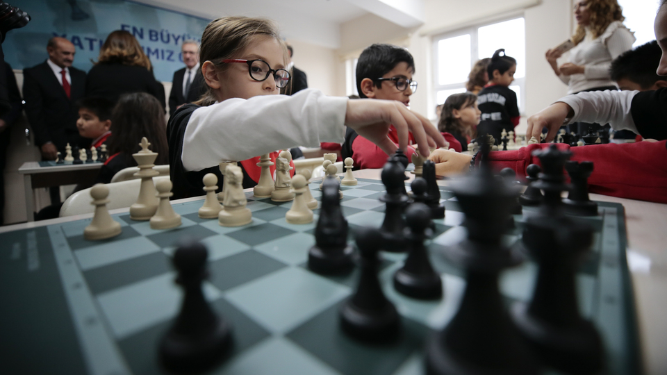 İş Bankası 25 bininci sınıfı Ankara'da açtı