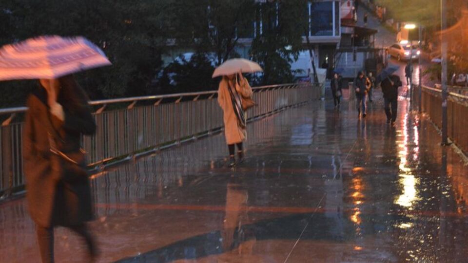 İstanbul'da beklenen yağış geldi