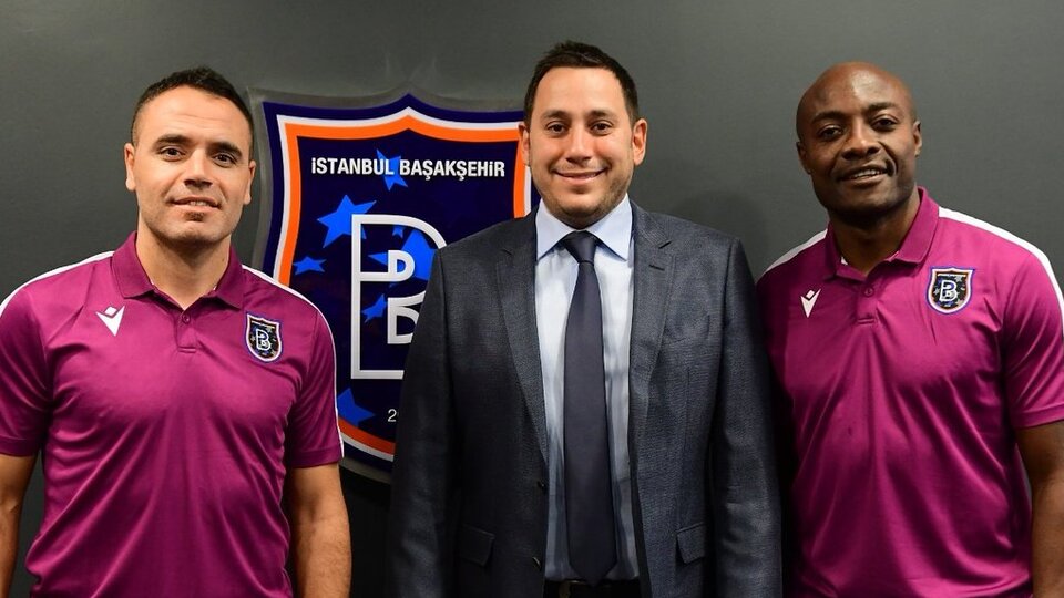 Webo ve Ekrem Dağ, Başakşehir'de