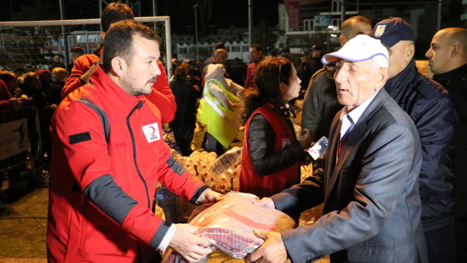 Türkiye'den Arnavutluk'a yardım eli