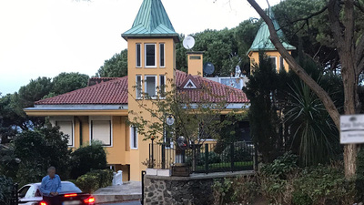 Bartholomeos'un evine giren hırsızlar yakalandı