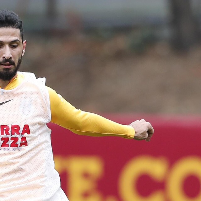 Emre Akbaba sevinci