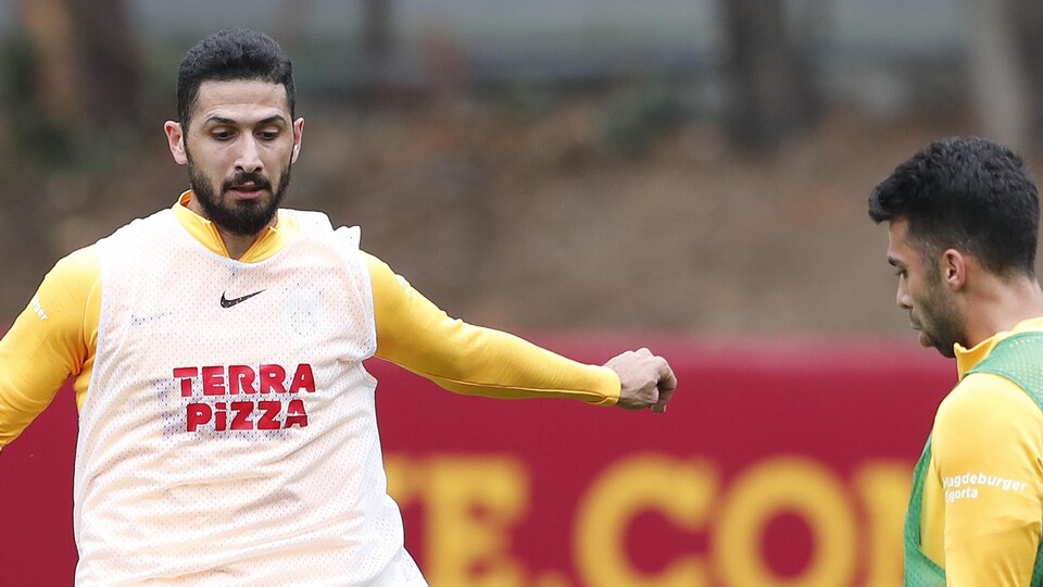 Emre Akbaba sevinci