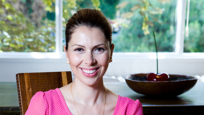 Zeynep Korel kimdir?