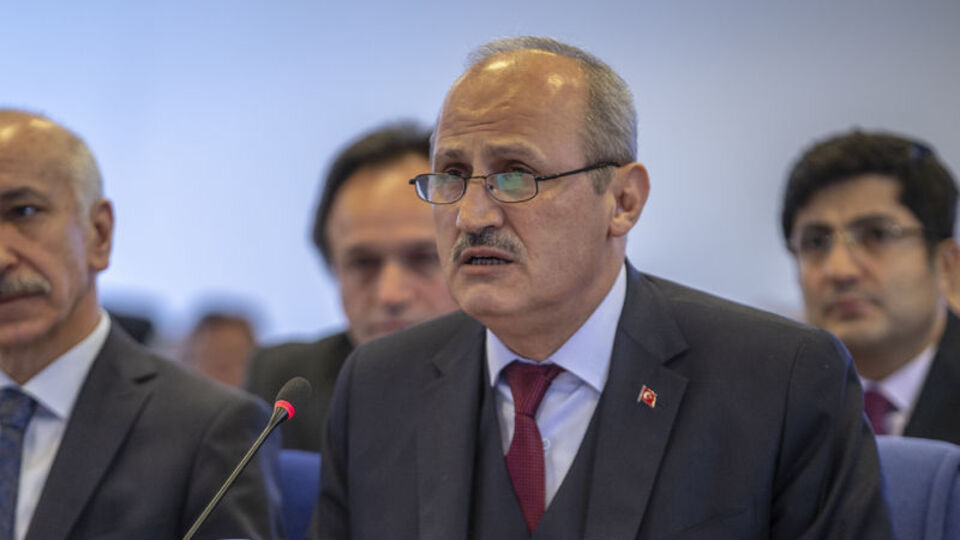 Bakan Turhan'dan "Atlas Global" açıklaması