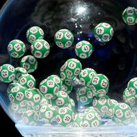 Büyük ikramiye 17 buçuk milyon lira!