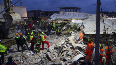Arnavutluk'ta zamana karşı yarış