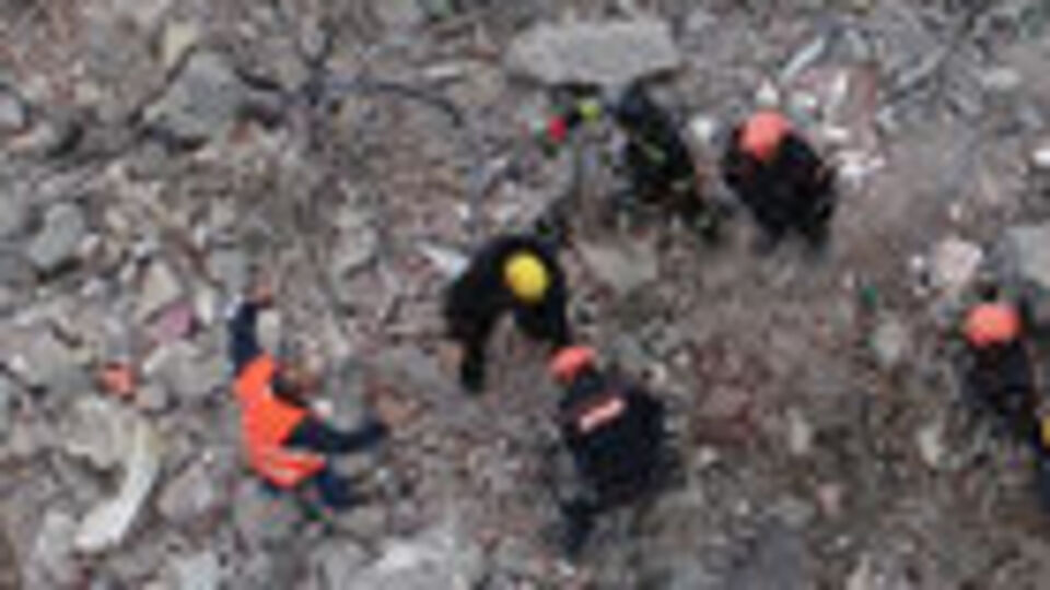 Arnavutluk'taki depremde ölü sayısı 45'e yükseldi