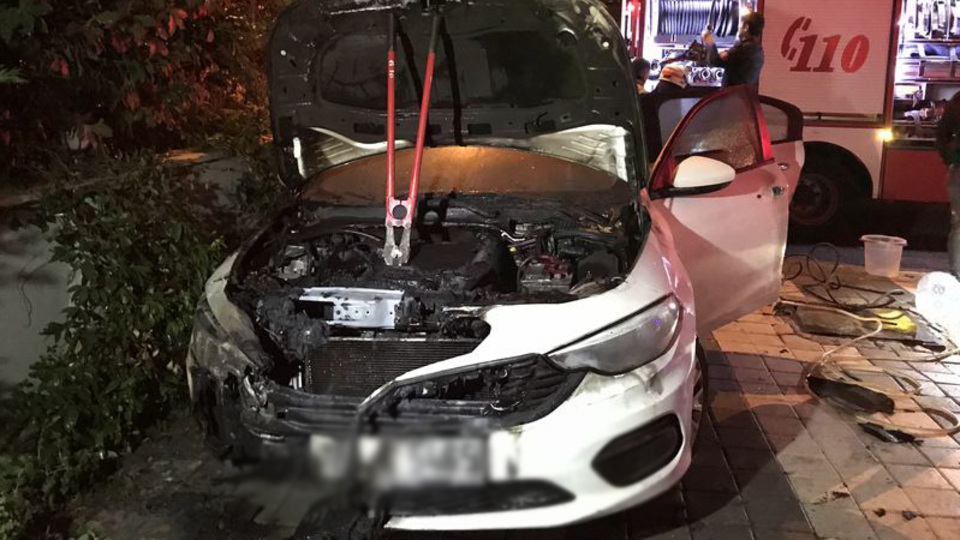 Kundaklanan otomobil için 'eski sevgili' iddiası