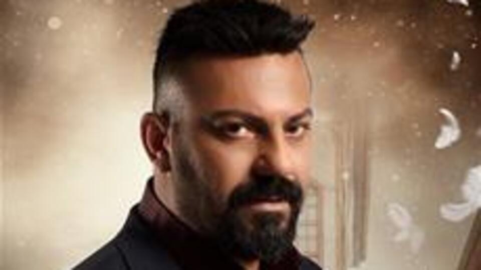 Devrim Saltoğlu kimdir?