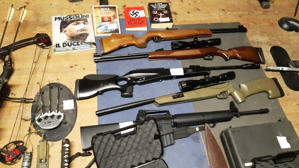 İtalya'da neo-Nazi operasyonu