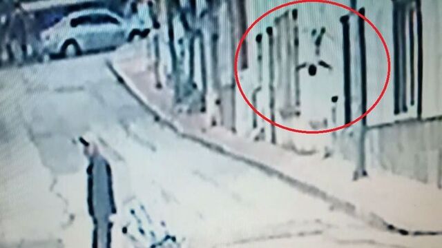 İkizlerden biri düştü diğeri kurtarıldı!