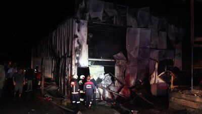 Tekstil fabrikası kül oldu