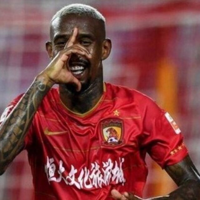 Talisca, Çin'de şampiyon oldu