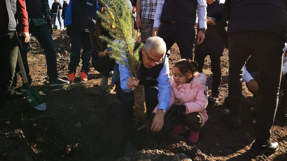 Limak Bursa'da fidan dikti