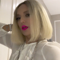 "Abla lütfen peruk olduğunu söyle"