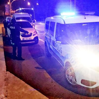 Kadınların yüzüne kimyasal madde attı!