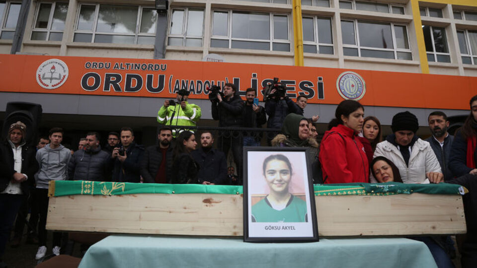 Hentbolcular için okullarında tören