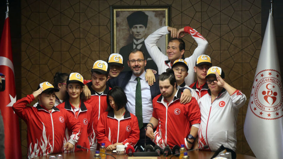 Kasapoğlu, özel sporcuları ağırladı