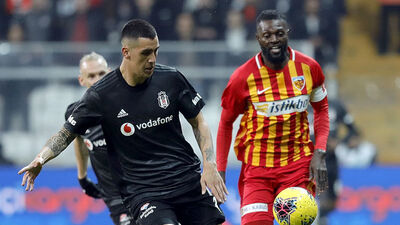 Adebayor ayrılığını açıkladı!