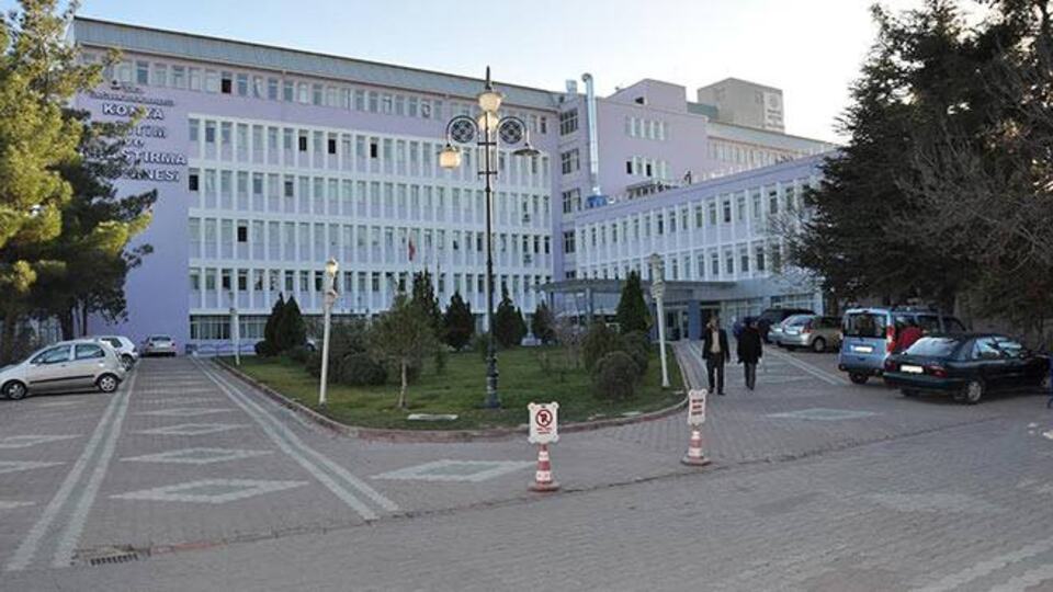 Hastaneden firar etti!