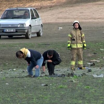 Gezmeye çıktılar! Balçığa saplandılar!