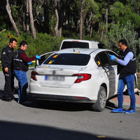 Otomobil sürerken tüfekle öldürüldü!