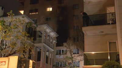 Kadıköy'de 8 katlı binada yangın