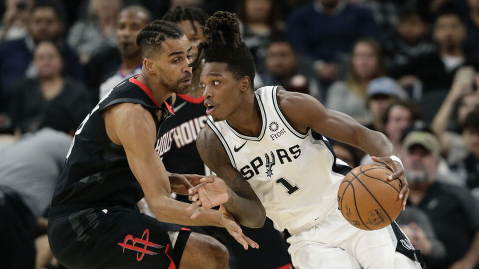 Teksas derbisini Spurs kazandı
