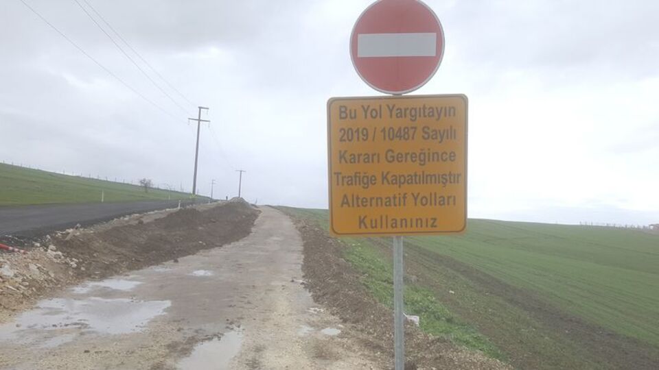 Tarla sahibi kazandı, yol değişti