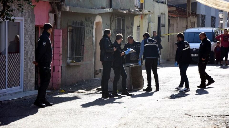 İzmir'de silahlı çatışma: 10 yaralı!