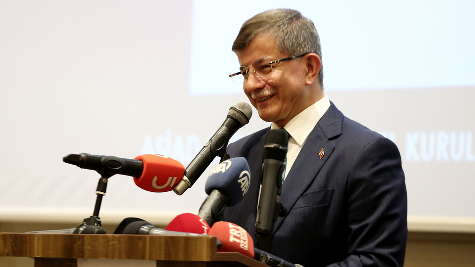 Davutoğlu'ndan yeni kitap