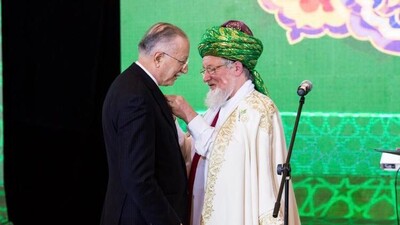 İhsanoğlu'na Rusya'da nişan