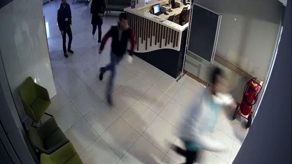 Hastanede bıçaklı dehşet!