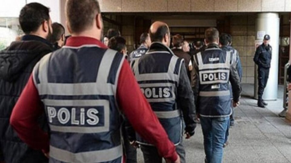 9 kentte 39 adrese FETÖ baskını!