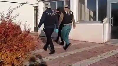 Van'da 3 belediye başkanı gözaltında