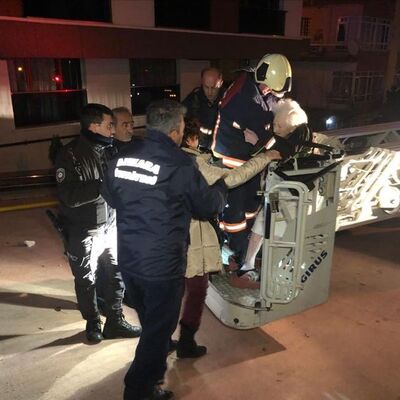 Evi ateşe verdi! Annesi öldü!