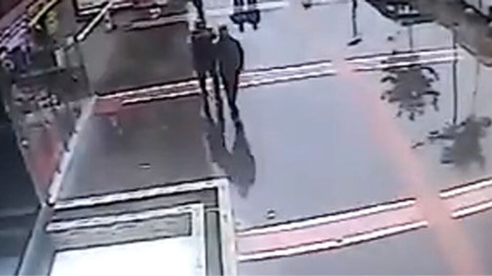 Cinayet anı kameraya yansıdı!