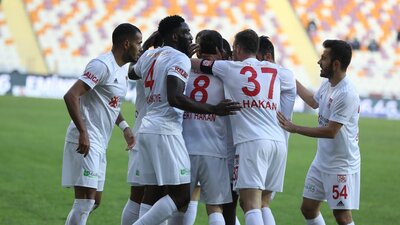 Lider Yiğido durdurulamıyor!